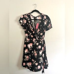 Flowy V-Neck Floral Dress